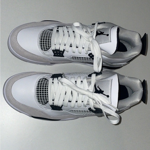 Jordan 4s used size 10 no box - Picture 2 of 5